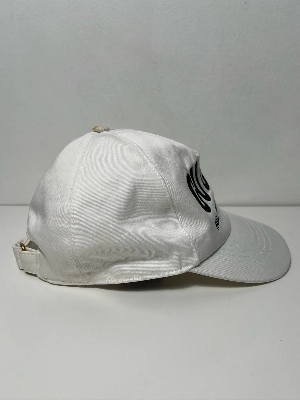 Gucci Fall Winter 2019/2020 Embroidered Logo Adjustable Baseball Cap Hat